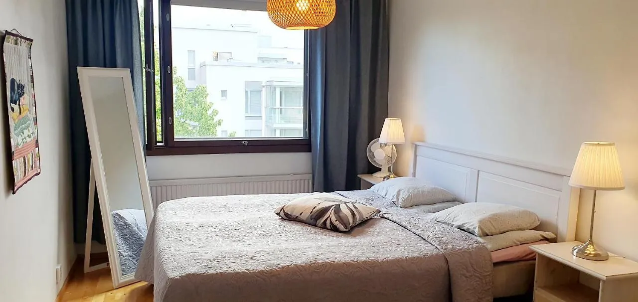 Top Floor 51M2, Balcony, 150 M Wifi, Free Own Parking Place, 300M Metro Helsinki Apartment