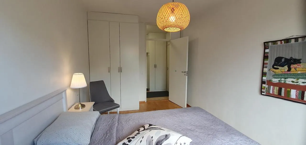 Apartment Top Floor 51M2, Balcony, 150 M Wifi, Free Own Parking Place, 300M Metro Helsinki